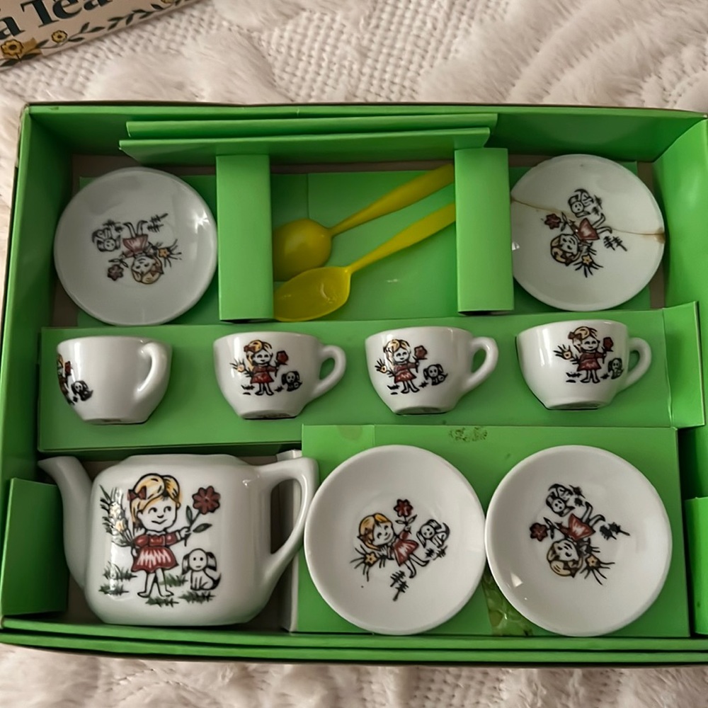 Vintage tea set